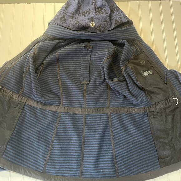 Lululemon RARE Apres Yoga Jacket Cinch Waist Dancers in the Snow Size Womens 8 - Picture 3 of 9